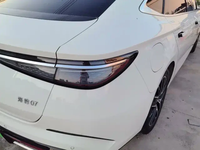BYD Seal 07 DM-i — Фото автомобиля 7