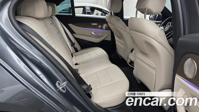 Mercedes-Benz E-Class W213 — Фото автомобиля 12