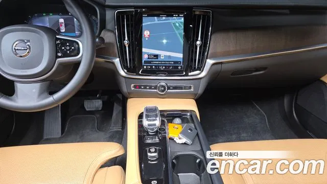 Volvo S90 — Фото автомобиля 15