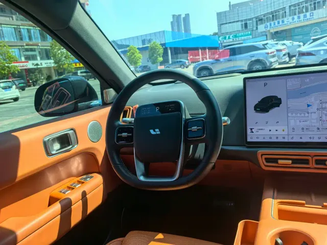 Li Auto L6 — Фото автомобиля 7