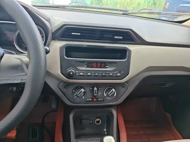 Wuling Hongguang — Фото автомобиля 12