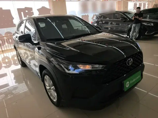 Toyota Corolla Cross — Фото автомобиля 3