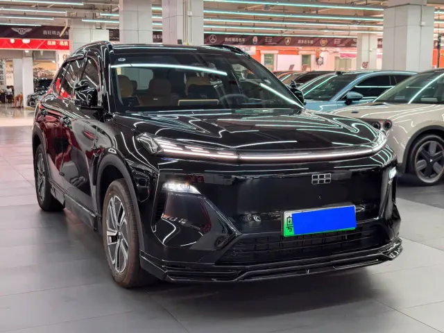 Geely Galaxy Starship 7 EM-i — Фото автомобиля 2
