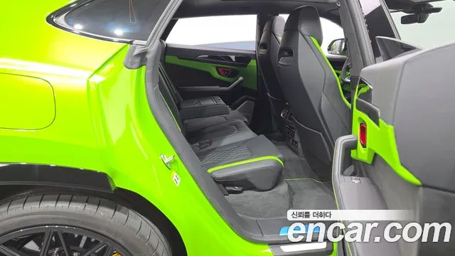 Lamborghini Urus — Фото автомобиля 7