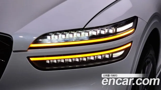 Genesis GV70 — Фото автомобиля 22