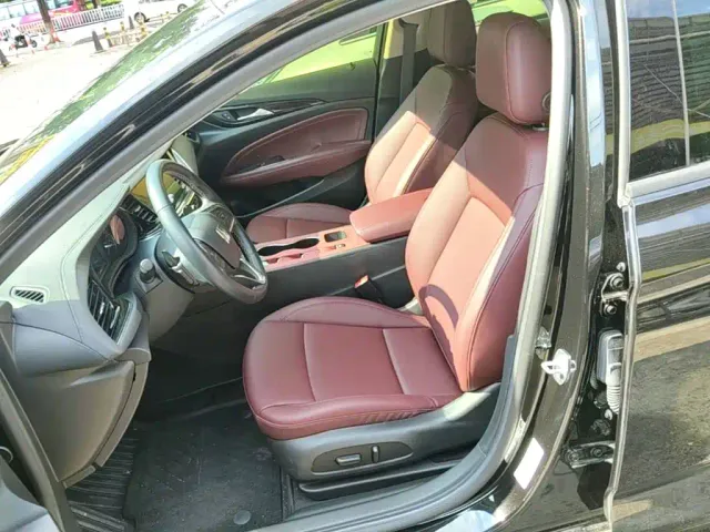 Buick Regal — Фото автомобиля 14