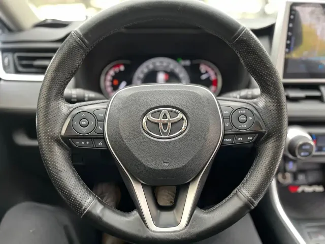 Toyota RAV4 — Фото автомобиля 11