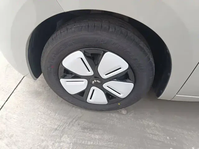 Wuling Hongguang Mini EV — Фото автомобиля 22
