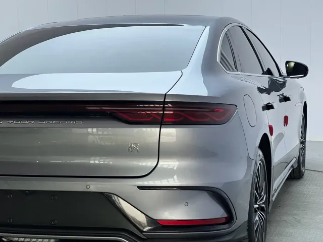 BYD Han — Фото автомобиля 15