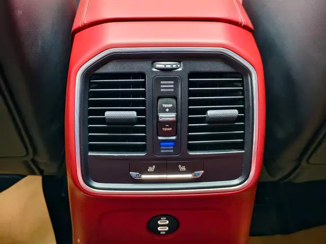Porsche Macan — Фото автомобиля 11