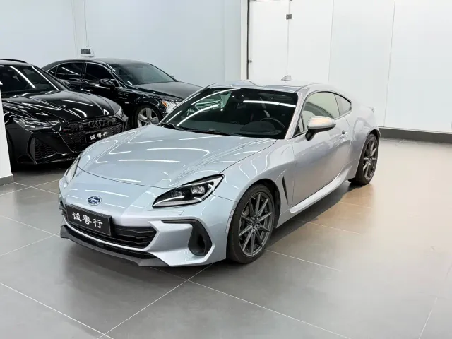Subaru BRZ — Фото автомобиля 3