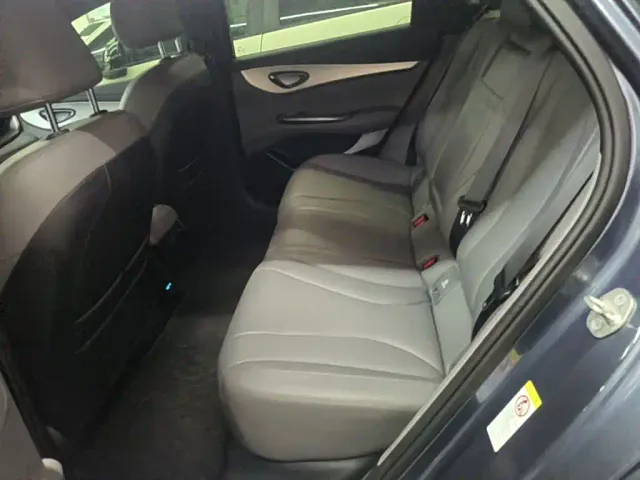 BYD Seal 07 DM-i — Фото автомобиля 16