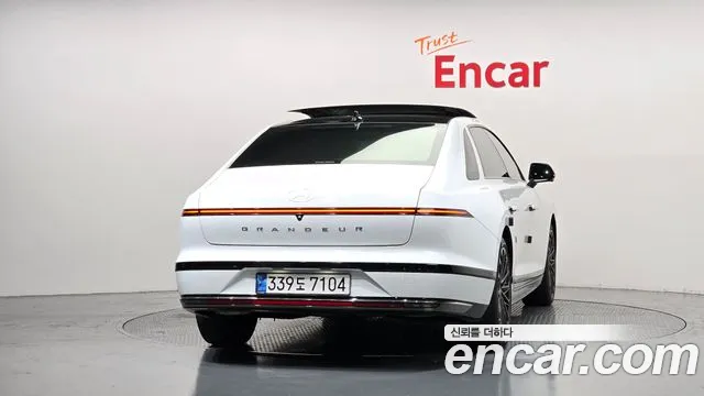 Hyundai Grandeur GN7 — Фото автомобиля 4