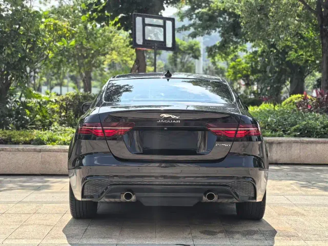 Jaguar XEL — Фото автомобиля 11