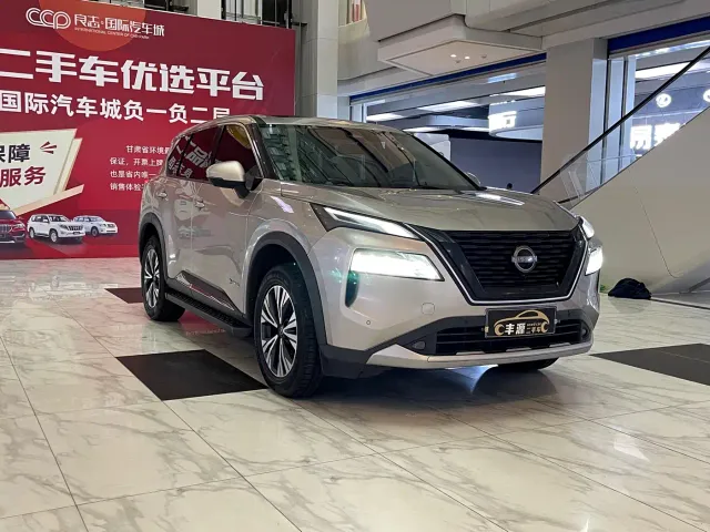 Nissan X-Trail — Фото автомобиля 3