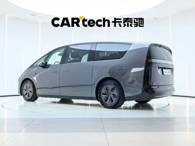 Li Auto MEGA — Фото автомобиля 4