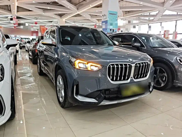 BMW X1 — Фото автомобиля 3