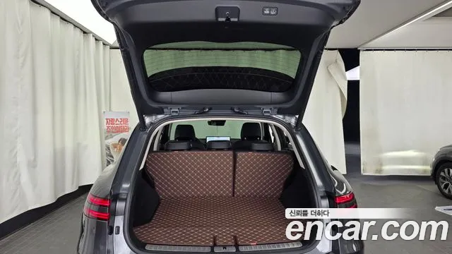 Genesis GV70 2.5T Бензин 2WD — Фото автомобиля 17