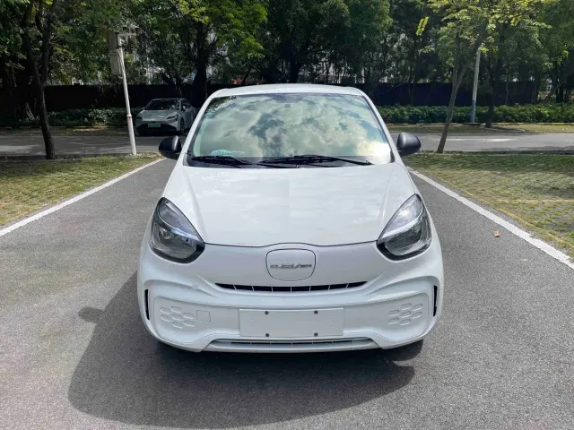 Roewe Clever — Фото автомобиля 2