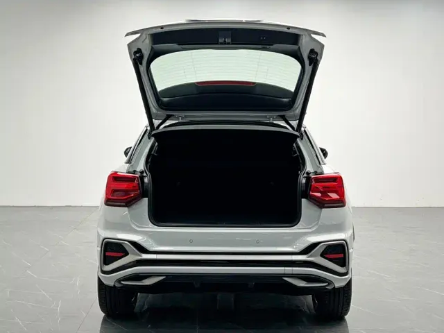 Audi Q2L — Фото автомобиля 12