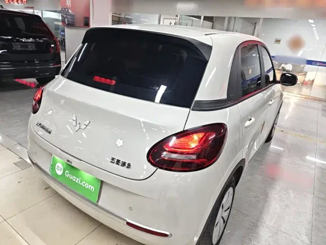 Wuling Bingo — Фото автомобиля 6