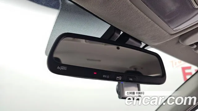 Hyundai Venue — Фото автомобиля 28