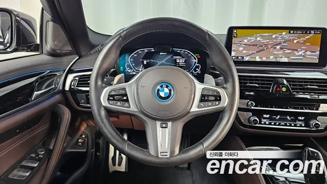 BMW 5-Series 5 серия (G30) — Фото автомобиля 13