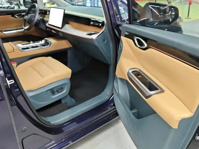 GAC Trumpchi E8 — Фото автомобиля 8