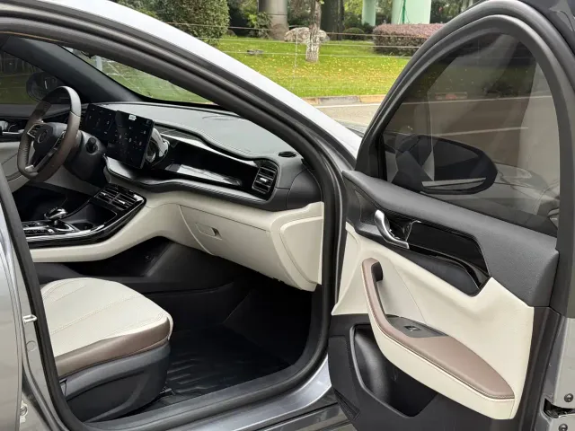 BYD Qin PLUS — Фото автомобиля 13