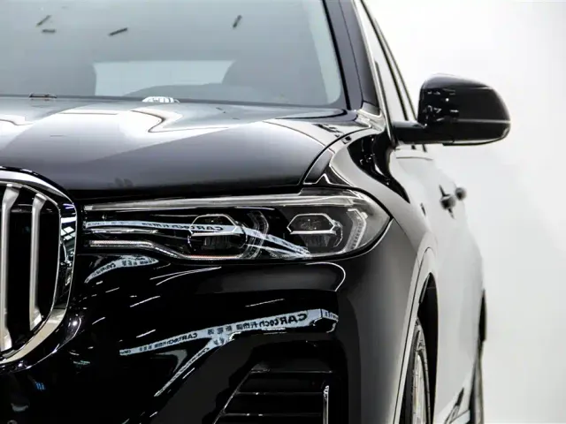 BMW X7 — Фото автомобиля 10