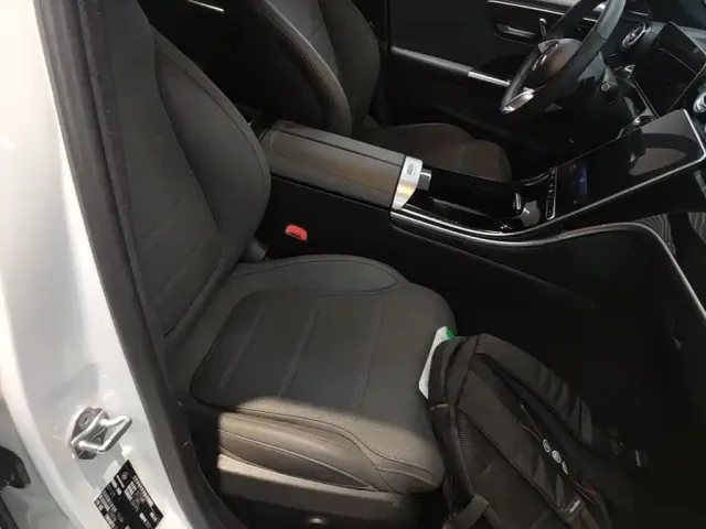 Mercedes-Benz C-Class — Фото автомобиля 24