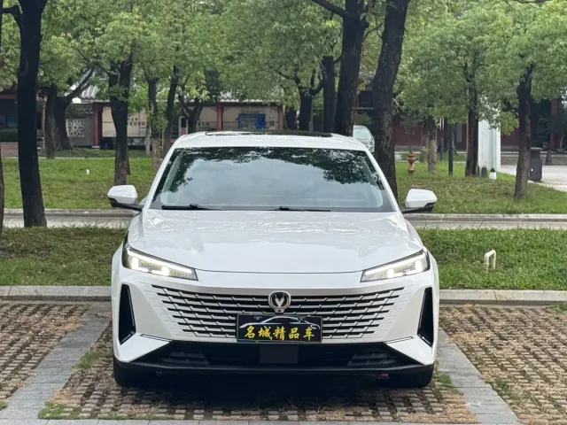 Changan Lamore — Фото автомобиля 2
