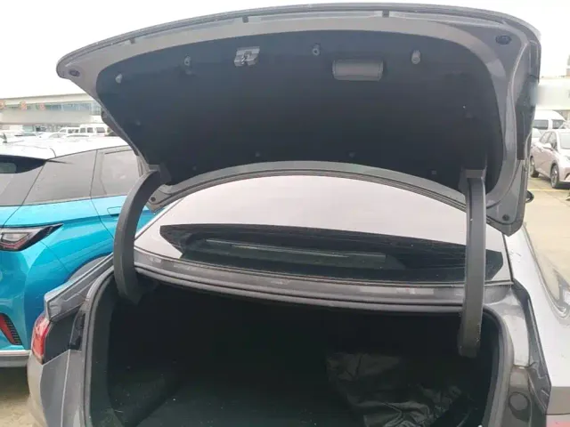 BYD Qin L — Фото автомобиля 18
