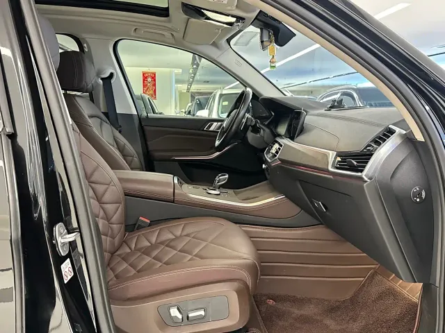 BMW X5 — Фото автомобиля 12