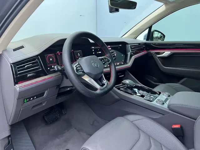 Volkswagen Touareg — Фото автомобиля 8