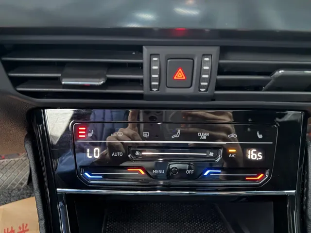Volkswagen Passat — Фото автомобиля 17