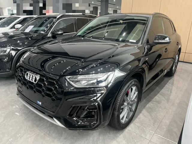 Фотография автомобиля — Audi Q5L