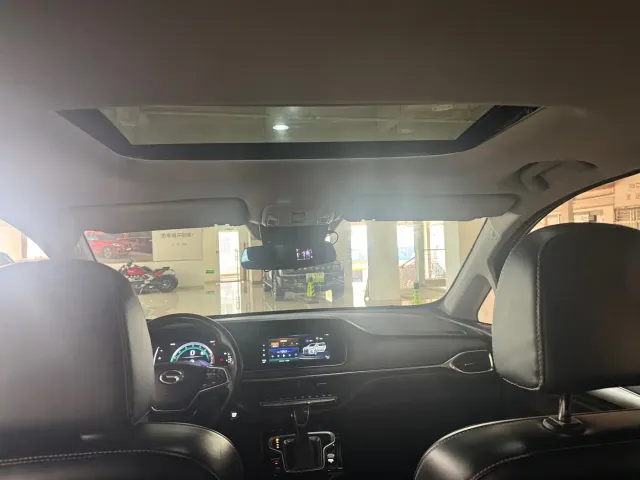 GAC Trumpchi M6 — Фото автомобиля 11