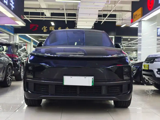 Li Auto L9 — Фото автомобиля 2