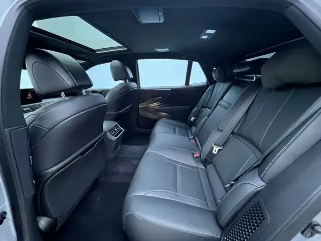 Lexus LS — Фото автомобиля 25