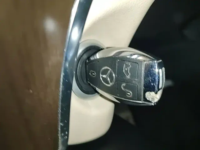 Mercedes-Benz V-Class — Фото автомобиля 14