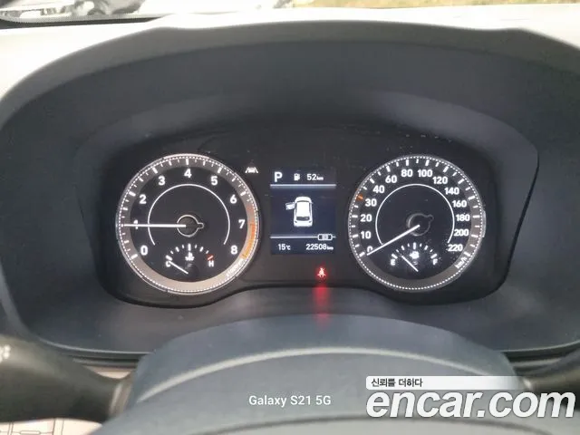 Hyundai Venue — Фото автомобиля 7