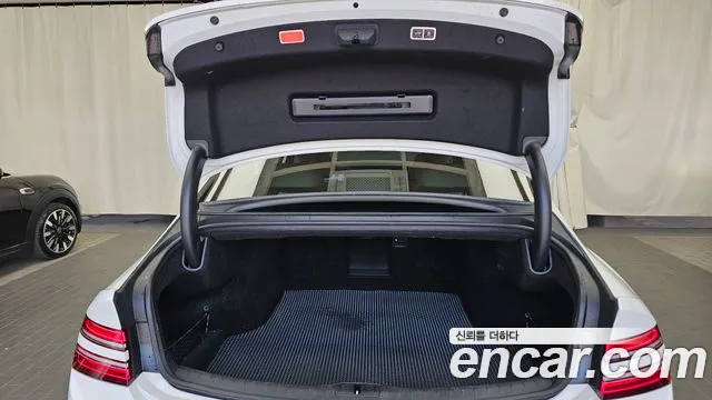 Genesis G80 Бензин 2.5 турбо AWD — Фото автомобиля 20