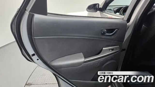 Hyundai Kona Новый Kona Бензин 2.0 2WD — Фото автомобиля 21