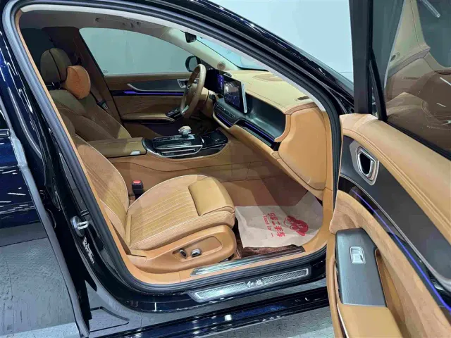 Hongqi H9 — Фото автомобиля 27