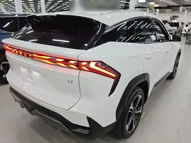Geely Galaxy L7 — Фото автомобиля 6