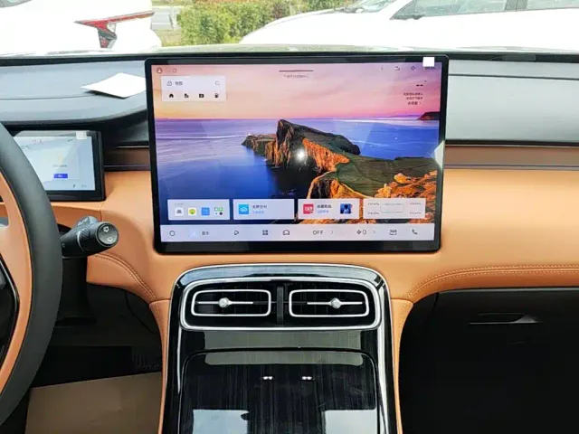 Geely Boyue L — Фото автомобиля 12