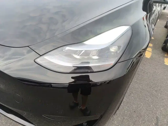 Tesla Model Y — Фото автомобиля 23