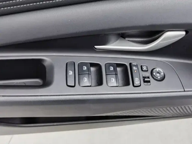Hyundai Elantra — Фото автомобиля 9