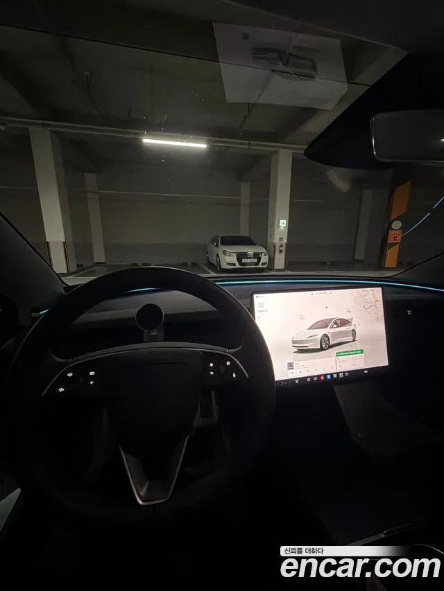 Tesla Model 3 — Фото автомобиля 7